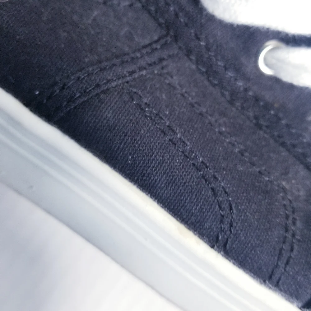 CANDIE'S SMALL PLATFORM CANVAS SHOES SIZE 5 KIDS WOMEN'S SIZE 7